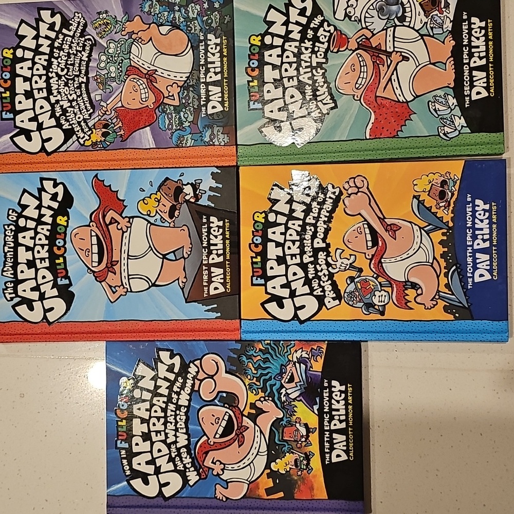 Captain Underpants Colossal Color Collection Excellent  Condition. Ret $9.99ea